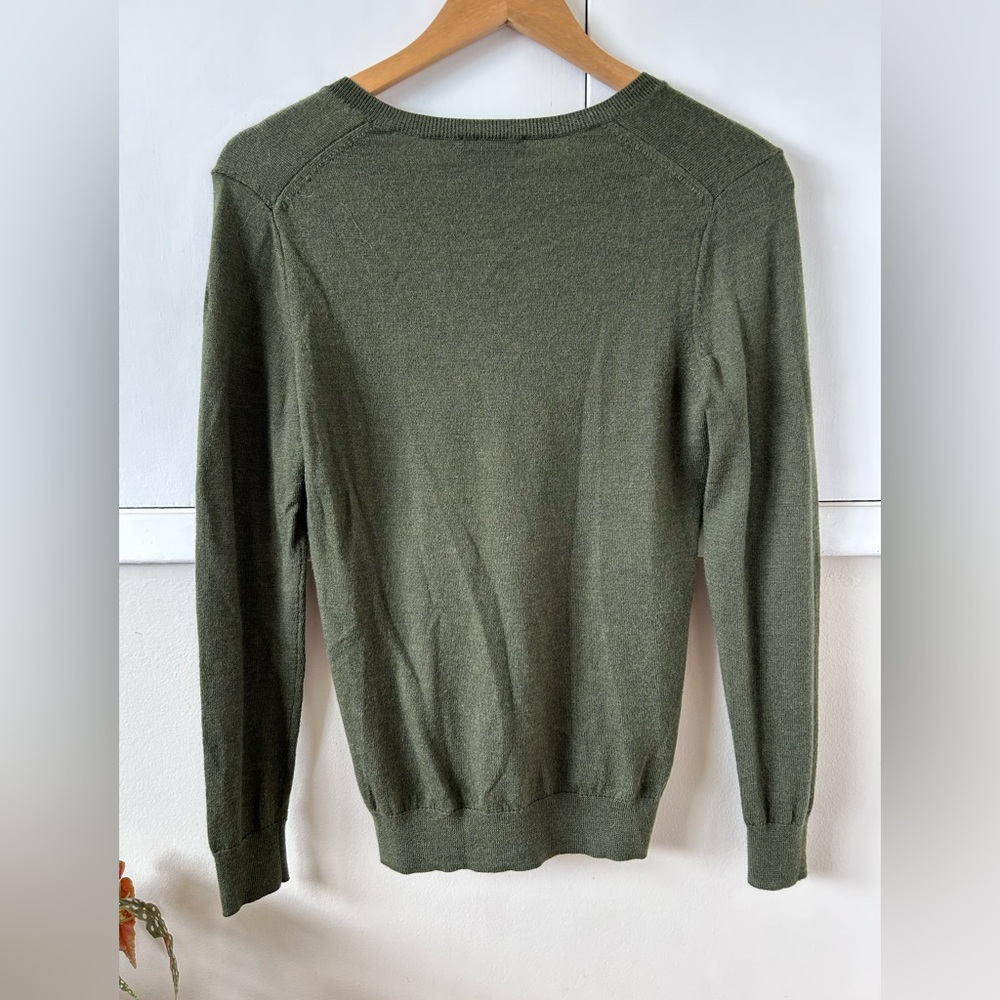 Lord and Taylor merino sweater - Picture 2 of 3